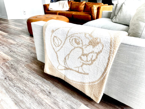 Buc-ee's Feather Knit Throw